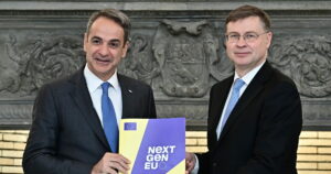 Βάλντις Ντομπρόβσκις: Θετικά νέα για την Ελλάδα από τις μεταρρυθμίσεις