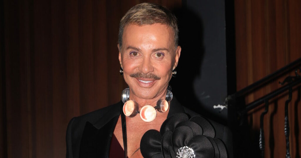 Λάκης Γαβαλάς: Ετοιμάζει τα χαρτιά για σύνταξη 850 ευρώ το τρίμηνο