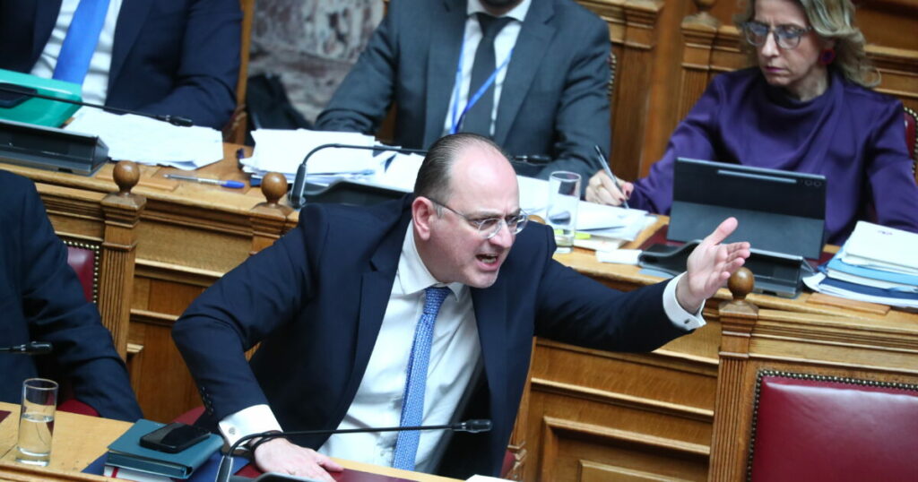 ΠΑΣΟΚ κατά Λαζαρίδη: «Ακατάλληλος στη θέση του, θα είχε αποπεμφθεί αλλού»