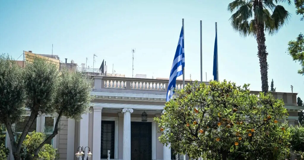 Δριμύ κατηγορώ Μαξίμου και ΠΑΣΟΚ για τις Ανεξάρτητες Αρχές
