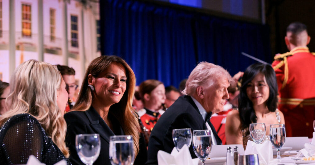 Πυροβολισμοί στο δείπνο του Λευκού Οίκου: Υποθέσεις και συνωμοσίες γεμίζουν το διαδίκτυο