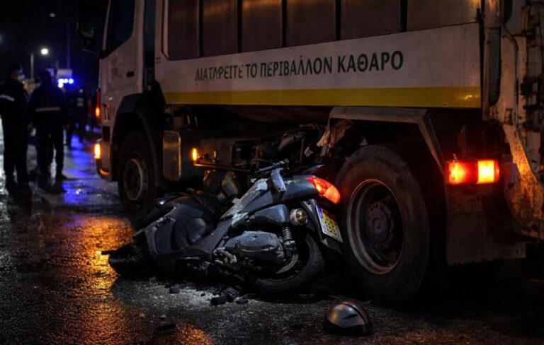 Τραγωδία στην Μυτιλήνη: Νεκρός οδηγός μηχανής σε σύγκρουση με απορριμματοφόρο
