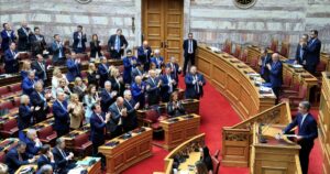 Αναμένοντας την ψηφοφορία για άρση ασυλίας 13 βουλευτών της ΝΔ