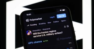 5 ύποπτα deals που σόκαραν τις αγορές: Επενδυτές πριν την ανακοίνωση Τραμπ