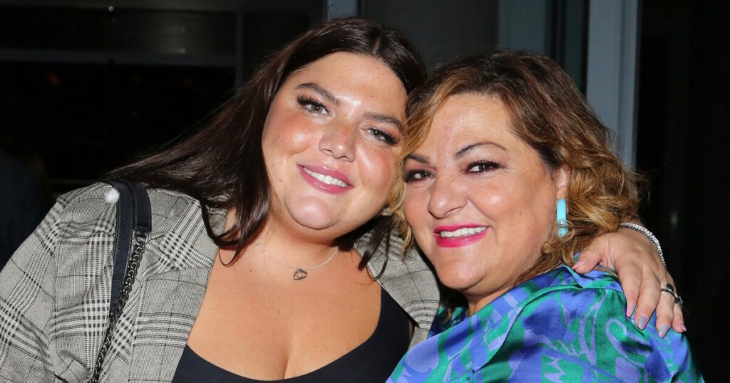 Βίκυ Σταυροπούλου: Δανάη Μπάρκα στα καλύτερά της, έτοιμη για Θεσσαλονίκη