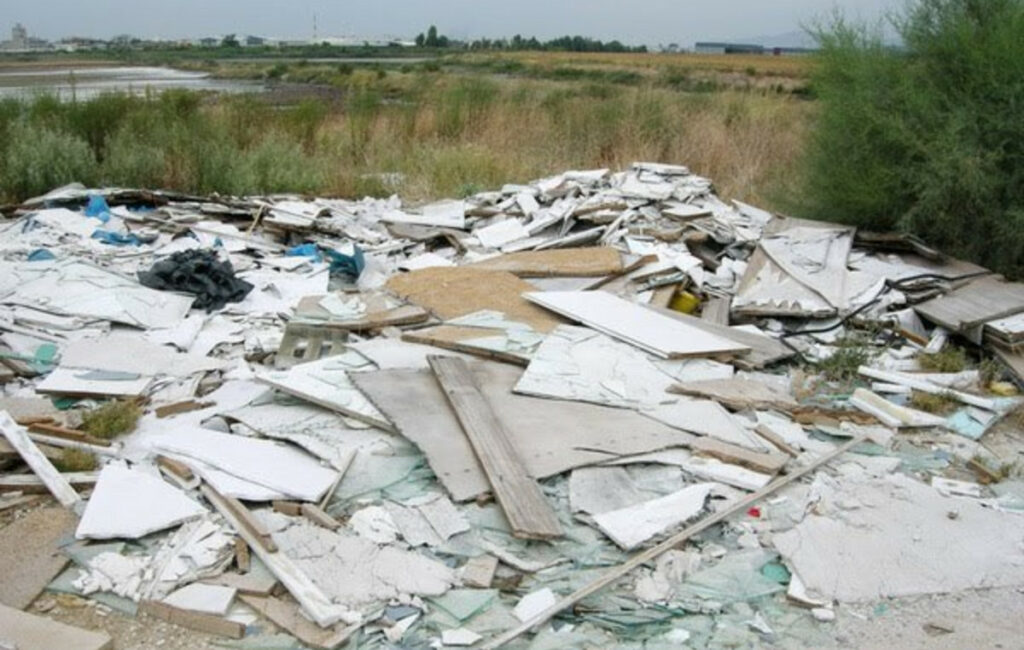 Μηνύσεις από τον δήμο Καλαμαριάς για παράνομη απόρριψη μπάζων