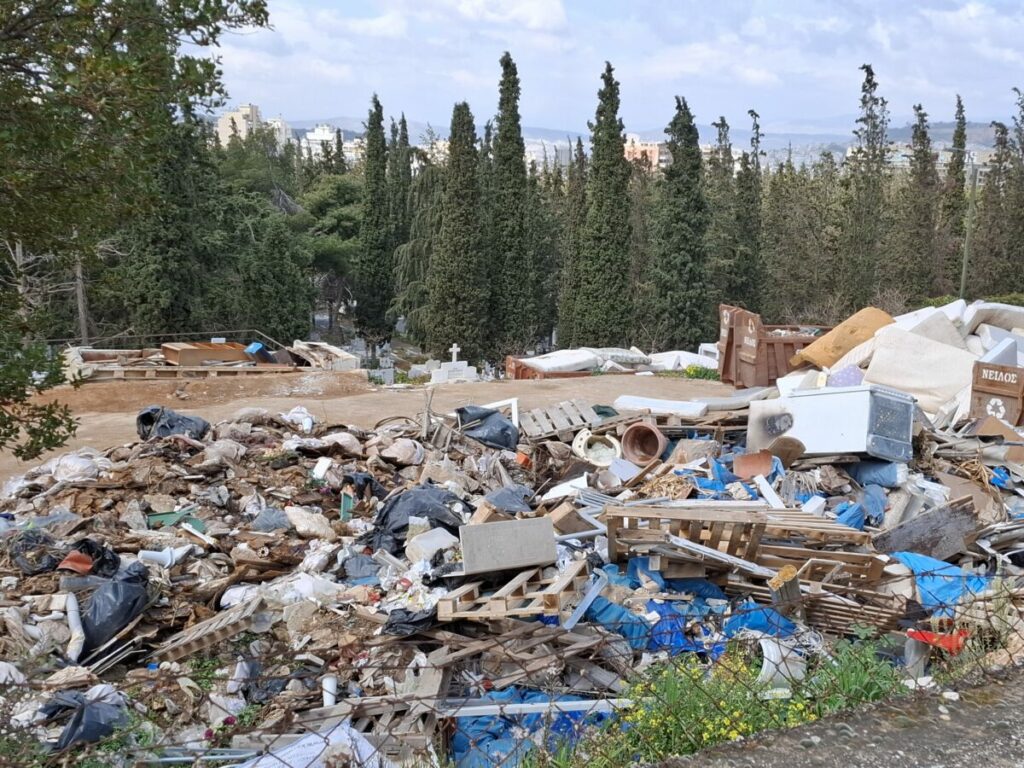 Σκουπιδότοπος το Νεκροταφείο Ζωγράφου - Αντιδράσεις και Η θέση της Δημάρχου