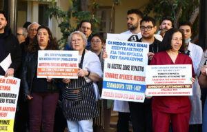 Διαμαρτυρία εργαζομένων του νοσοκομείου «Παμμακάριστος» κατά των εγκαινίων του ΤΕΠ