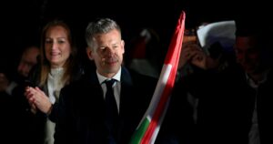 Ρωσία για την ήττα του Όρμπαν: Σεβόμαστε την επιλογή της Ουγγαρίας