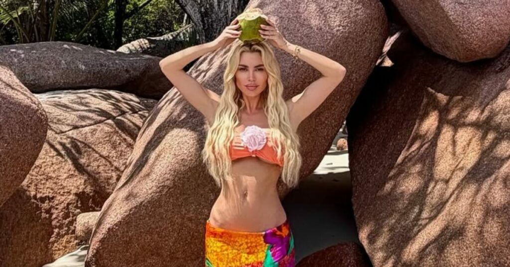 Αλεξάνδρα Παναγιώταρου: Πάσχα στις Σεϋχέλλες – «Μισή γυναίκα, μισή γοργόνα»