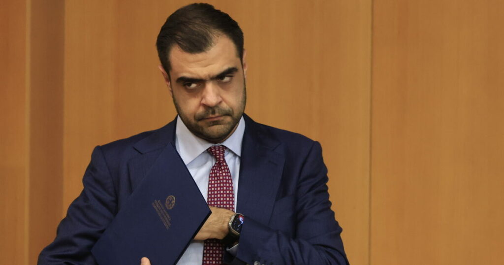 Μαρινάκης: Η κυβέρνηση στηρίζει Λαζαρίδη, σταματήστε την ανθρωποφαγία