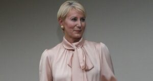 Νατάσα Παζαΐτη: Διπλή έκπληξη στα γενέθλιά της από τα παιδιά της και την ομάδα της