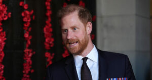 Πρίγκιπας Χάρι αιφνιδίως στην Ουκρανία: Στήριξη και μήνυμα ελπίδας