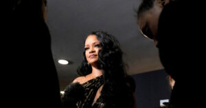 Η Ριάνα και η 7 μηνών κόρη της ποζάρουν για το περιοδικό W Magazine