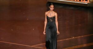 Η ανάδειξη της Ζόε Σαλντάνα: Γιορτή επιτυχίας και οικογενειακού ταπεινού πνεύματος