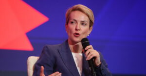 Η Αλεξάνδρα Σδούκου σχολιάζει τη συζήτηση για τον Μακάριο Λαζαρίδη