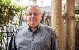 Πιέσεις από τη Λαϊκή Συσπείρωση για τους Συμβασιούχους των ΕΣΠΑ