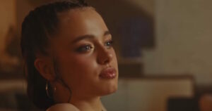 Σιλό Τζολί: Η κόρη του Μπραντ Πιτ και της Αντζελίνα Τζολί σε K-pop κλιπ