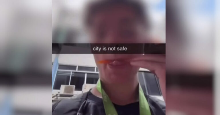 Σιγκαπούρη: Νεαρός Γάλλος σε μπελάδες για ανάρτηση στο Instagram