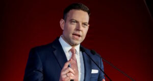 Στέφανος Κασσελάκης: Καταγγελία για σεξιστική συμπεριφορά από τον Κωνσταντίνο Κυρανάκη