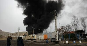 Νομπελίστας φυσικός προειδοποιεί για πυρηνικό πόλεμο: 35 χρόνια ζωής για την ανθρωπότητα