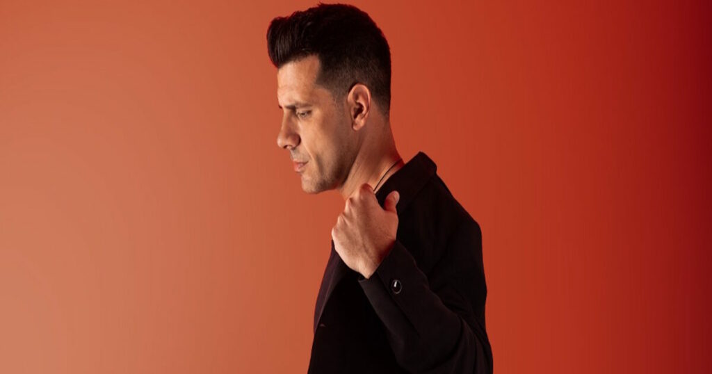 Θοδωρής Φέρρης: Καλοκαιρινή περιοδεία «Όσο θα γυρίζει η γη»