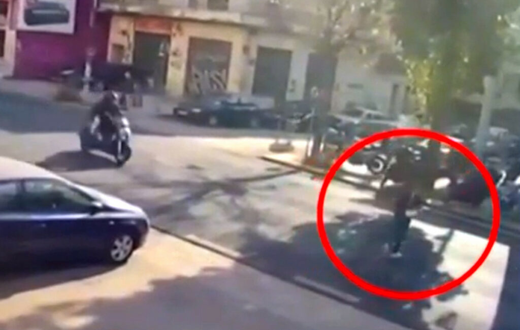 Σοβαρό τροχαίο στη Λιοσίων: Μάχη για τη ζωή της δίνει 16χρονη