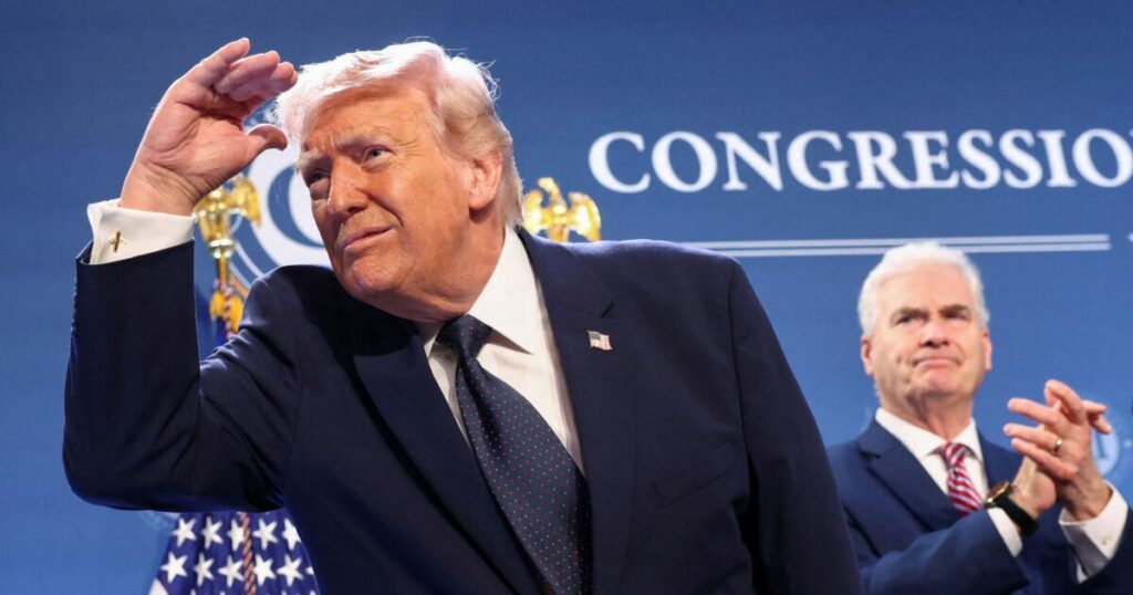 Διασώθηκε ο πιλότος του F-15 στο Ιράν: «Είναι ασφαλής» δήλωσε ο Τραμπ