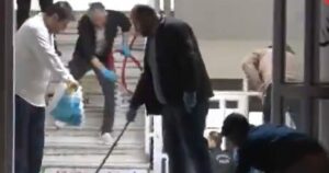 Τουρκία: Καθάρισμα σχολείου μετά τον τραγικό πυροβολισμό με 9 νεκρούς