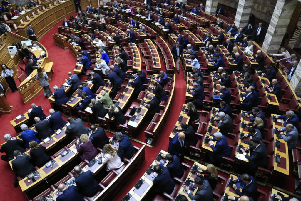 Βουλή: Προστασία και βιωσιμότητα των κοινωνικών δομών