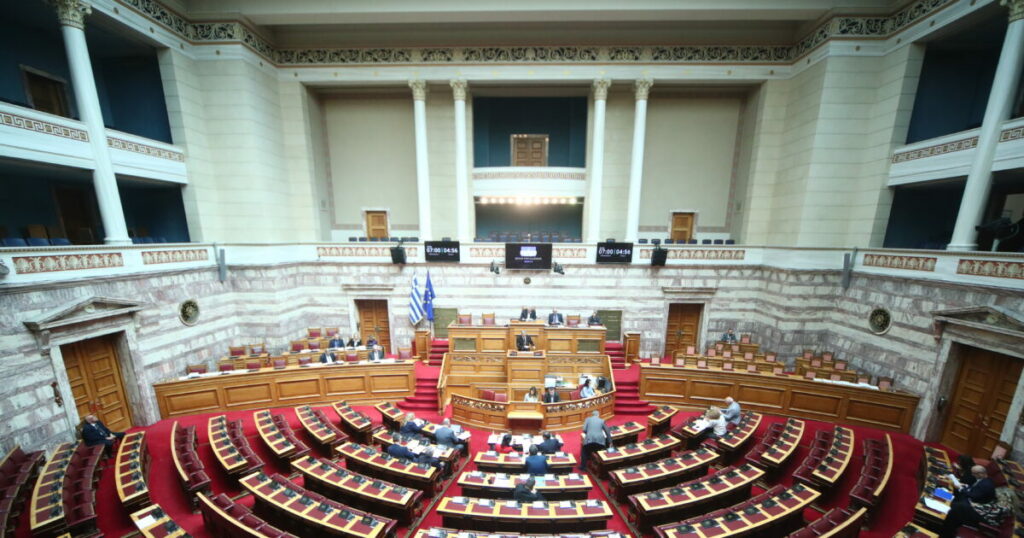 Σύγκρουση στη Βουλή: Λαζαρίδης, Προανακριτική και Συζητήσεις για Αναθεώρηση