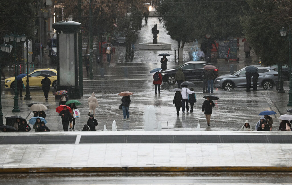 Έρχεται κακοκαιρία με βροχές και πτώση θερμοκρασίας