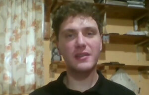 Υποτροφία στον μαθητή που ταξίδευε με καΐκι: Μάθημα επιμονής και θέλησης