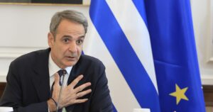 Καθοριστικός Μάιος για τη ΝΔ: Συνέδριο και Εσωκομματικές Γκρίνιες