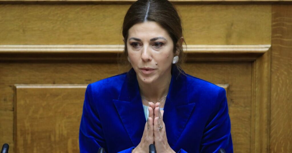 Σοφία Ζαχαράκη: Το Εθνικό Απολυτήριο και το δίκαιο εκπαιδευτικό σύστημα